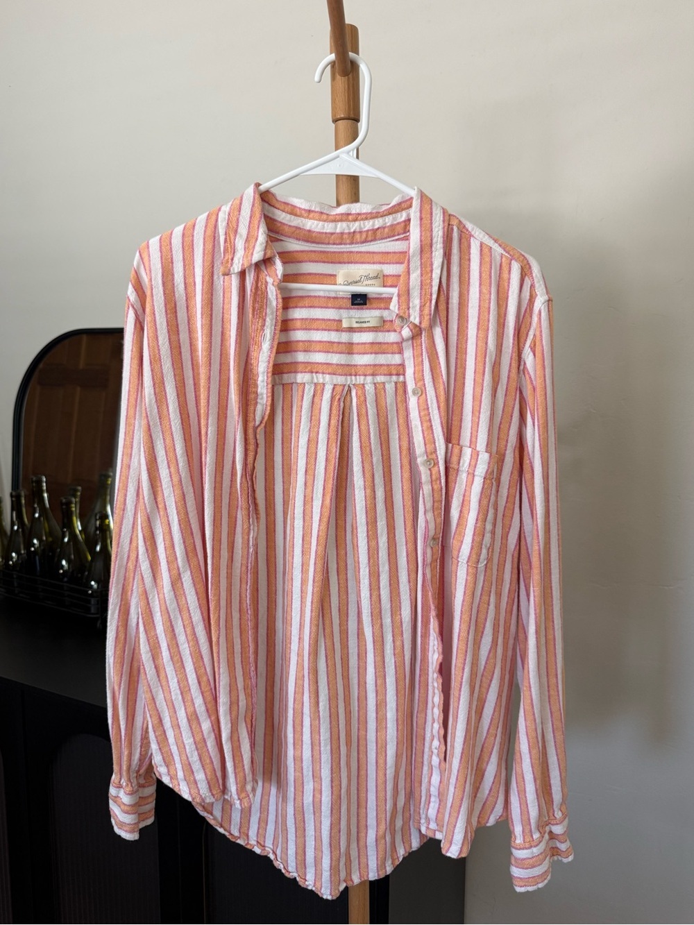 Universal Thread Peach and Pink Long Sleeve Linen Button Down Shirt Size Medium